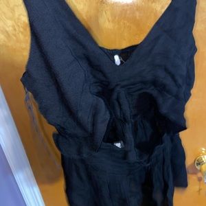 Summer camisole top with hole in the middle